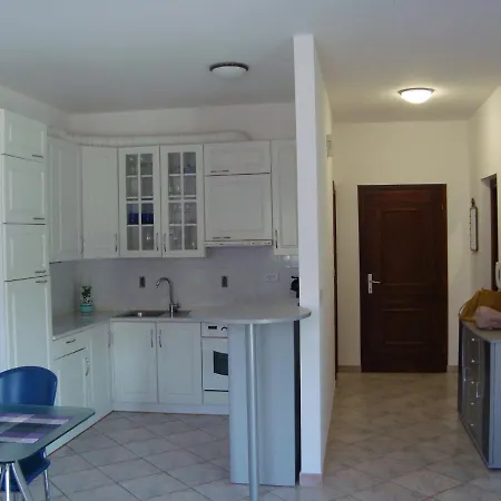 Carmen Apartment *